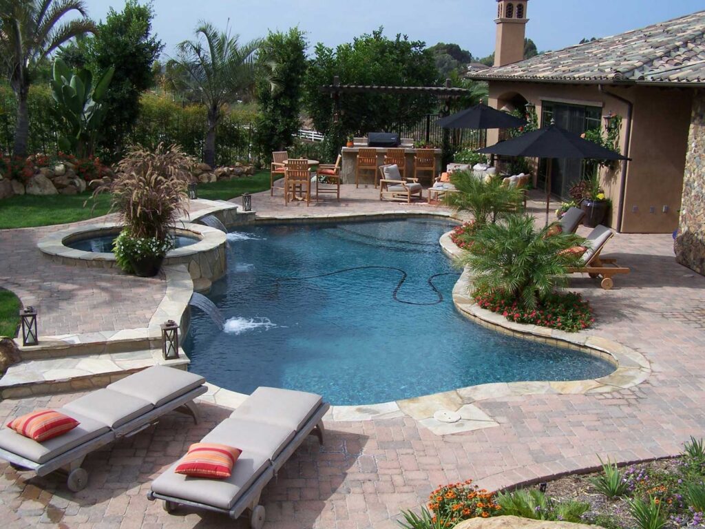 SoCal Custom Pools and Spas