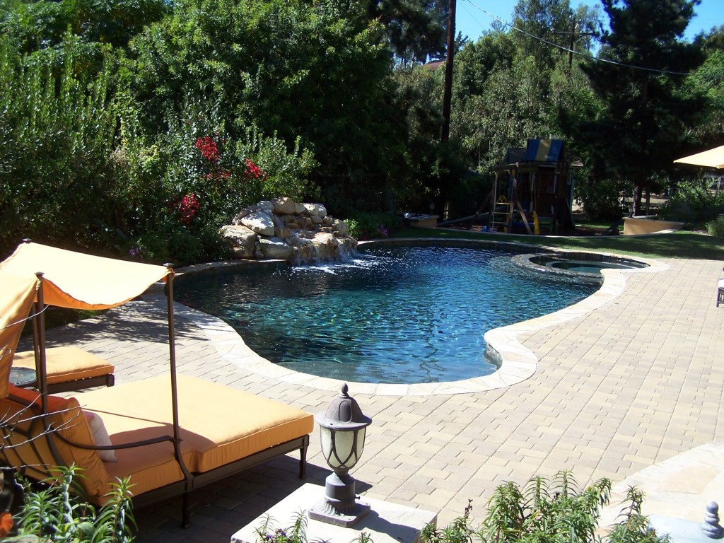remodeled pool - pool contractor san diego