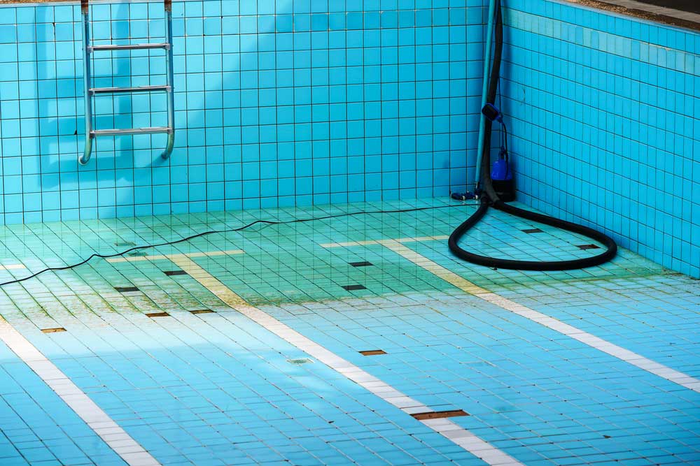 Swimming Pools in San Diego Signs of a Bad Pool Contractor