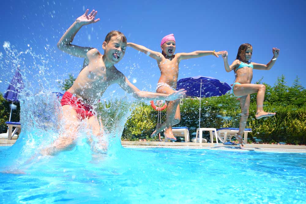 Family-Games-You-Can-Play-in-Your-Swimming-Pool