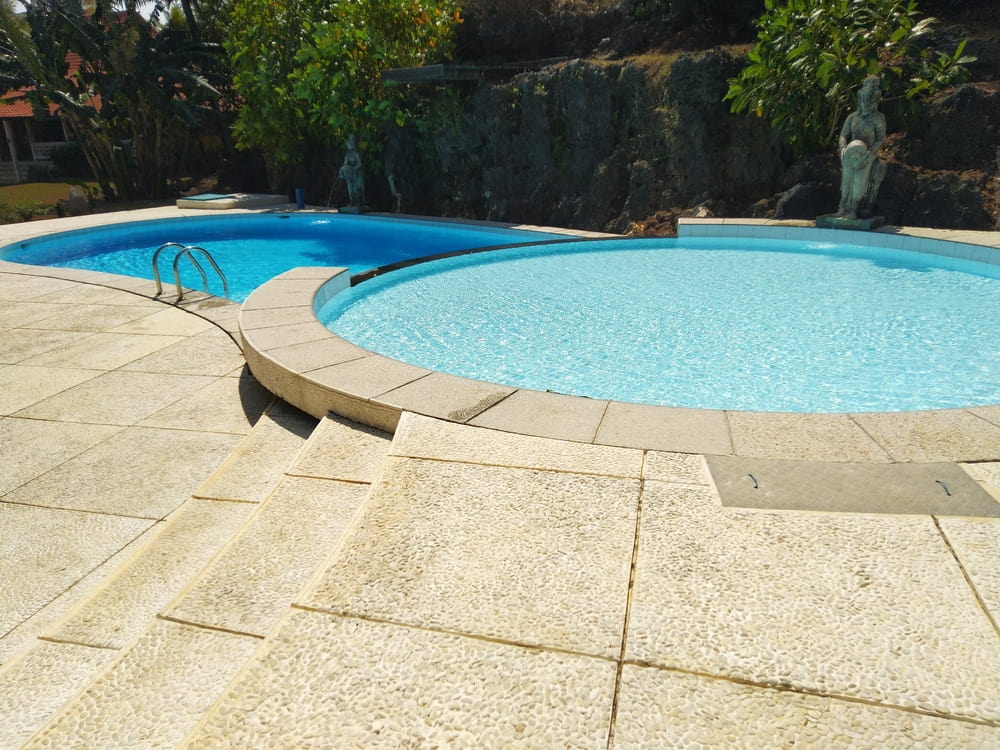 Small Backyard Pool Ideas That Still Look Good